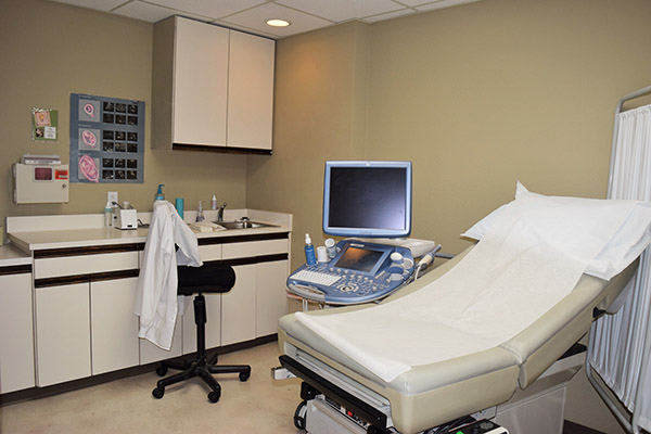 Lindstrom OBGYN ultrasound room